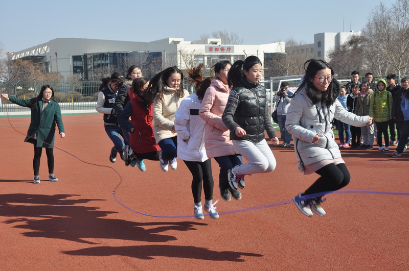 5 “一气呵成跳大绳”.JPG